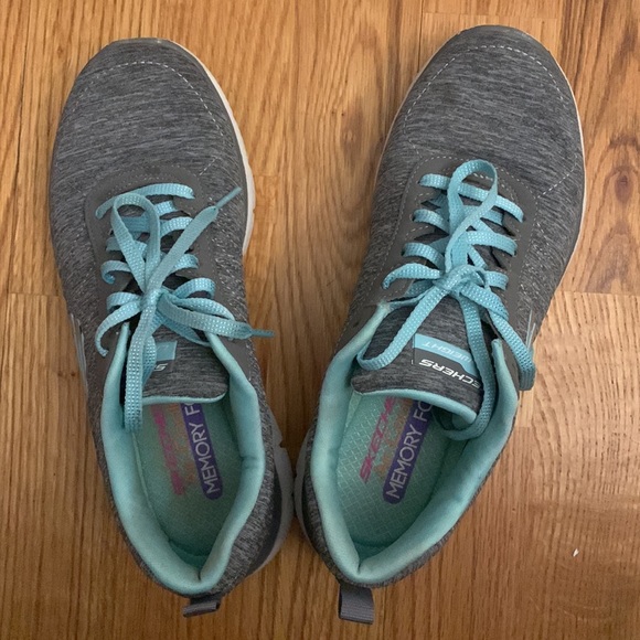 $30 - Skechers GoFit Women 7 Memory Foam Athletic Comfort Shoes SN 12753 - Picture 2 of 10